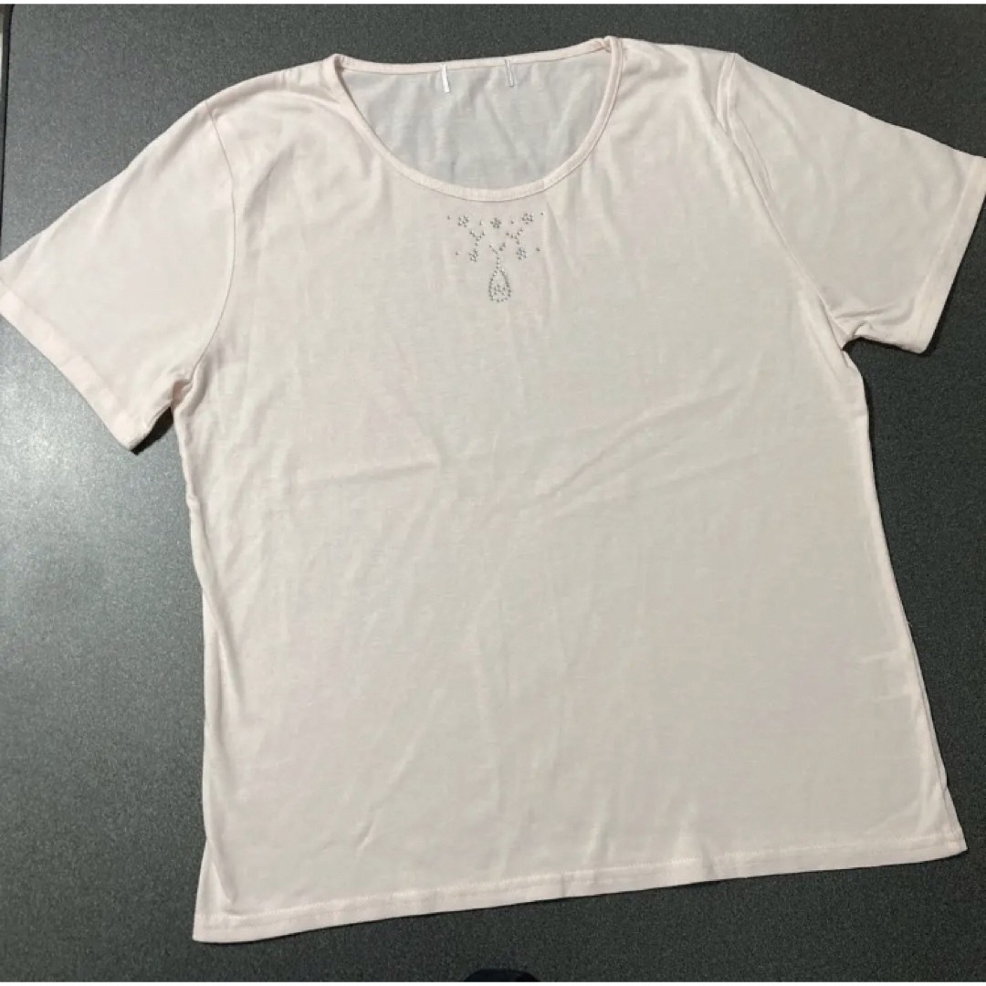 【訳あり】 レディースTシャツ　半袖Tシャツ　ラインストーン　薄ピンク 　(Ｌ) レディースのトップス(Tシャツ(半袖/袖なし))の商品写真