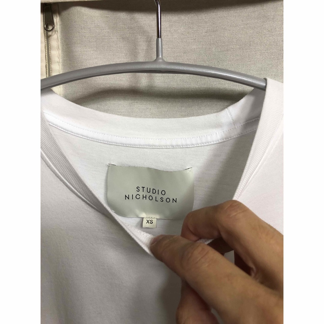 STUDIO NICHOLSON(スタジオニコルソン)のスタジオニコルソン　MIDWEIGHT JRSY LOGO Tシャツ メンズのトップス(Tシャツ/カットソー(半袖/袖なし))の商品写真