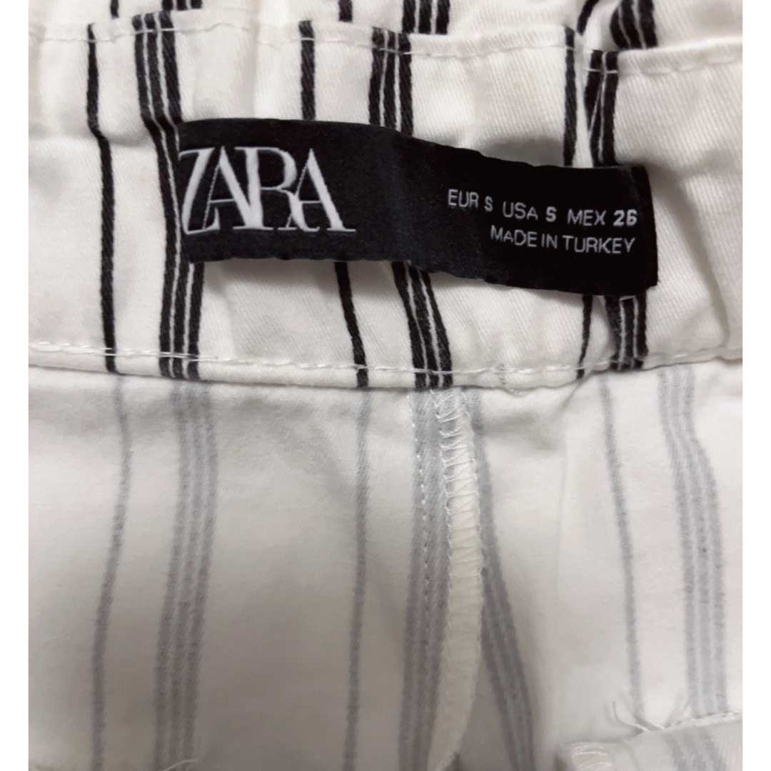 ZARA ショートパンツ レディースのパンツ(ショートパンツ)の商品写真