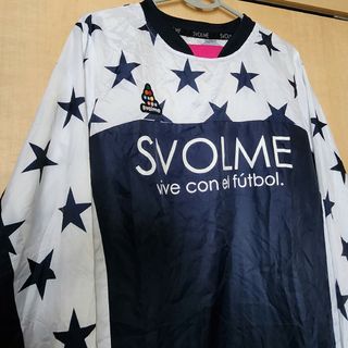 スボルメ(Svolme)のスボルメ タフタ ピステ クルー トップ Ｌ 紺×白×☆柄 used 美品(ウェア)