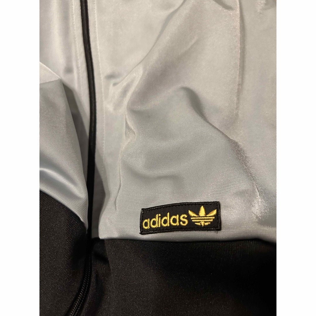 adidas(アディダス)のadidasトラックジャケット　 メンズのトップス(ジャージ)の商品写真