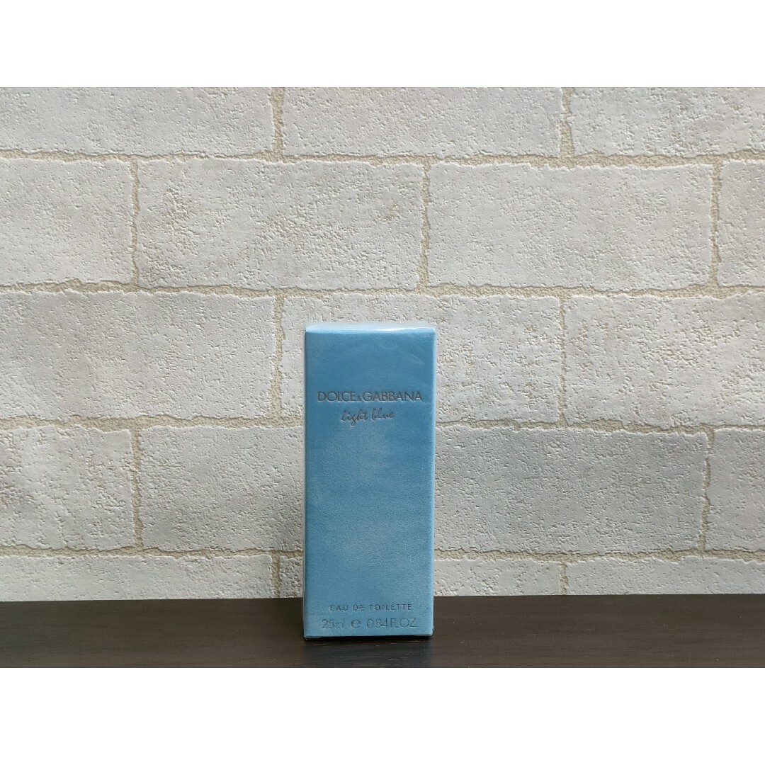 ドルチェ&ガッバーナ ライトブルー オードトワレ フローラル フルーティ 単品 コスメ/美容の香水(ユニセックス)の商品写真