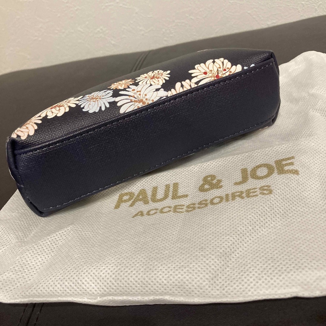 PAUL & JOE(ポールアンドジョー)の新品 ポール&ジョーアクセソワ(PAUL&JOE) ポーチ ネイビー レディースのファッション小物(ポーチ)の商品写真