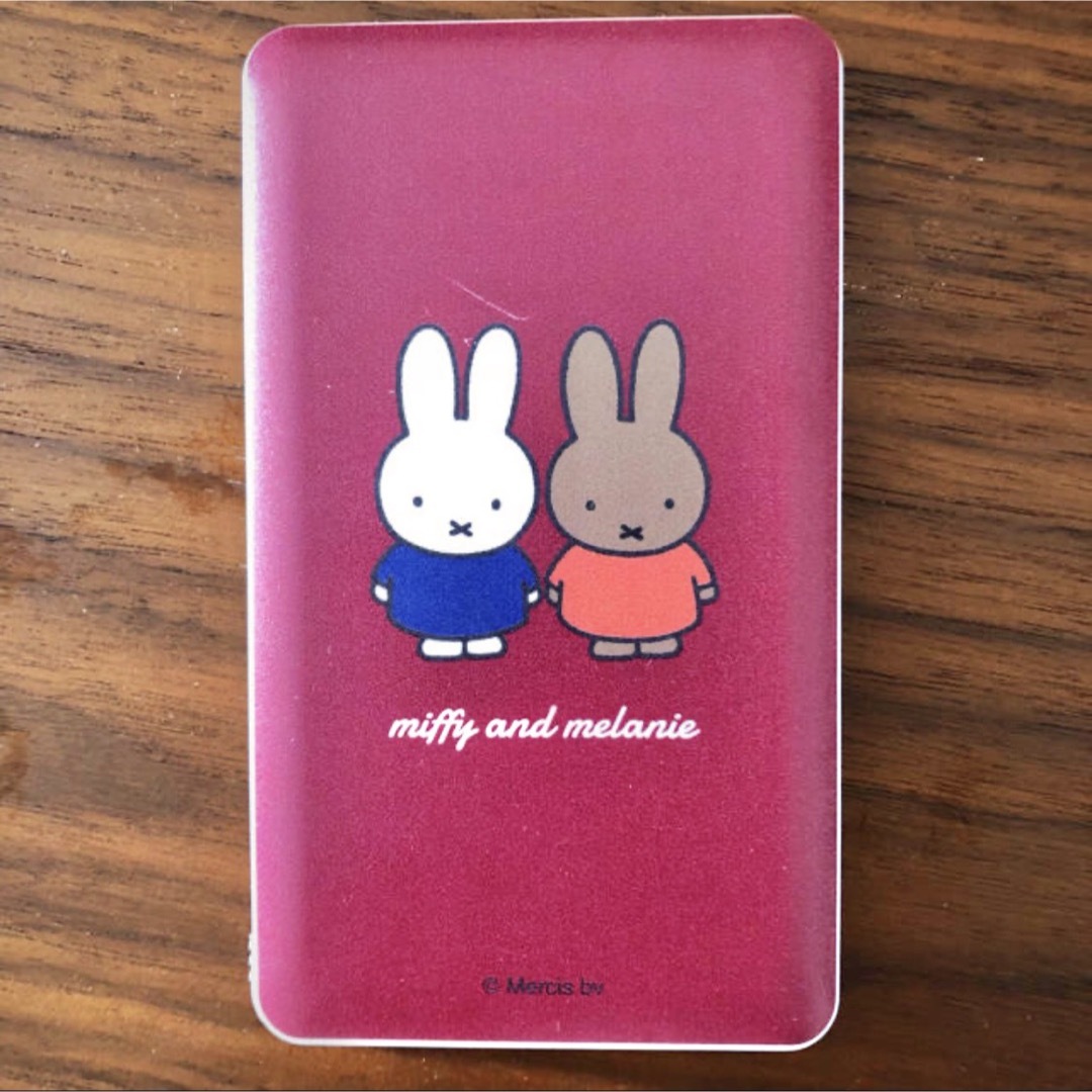 miffy(ミッフィー)の【新品未使用】 ミッフィー　モバイルバッテリー　モバイル充電器　2.1A エンタメ/ホビーのおもちゃ/ぬいぐるみ(キャラクターグッズ)の商品写真