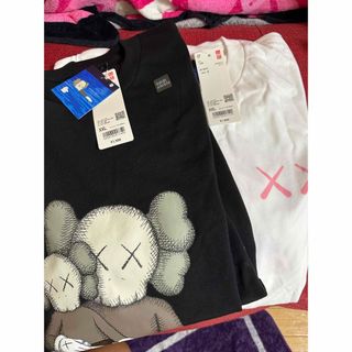 ユニクロ(UNIQLO)の新品 KAWS UNIQLO UT グラフィックTシャツ XXL(Tシャツ/カットソー(半袖/袖なし))