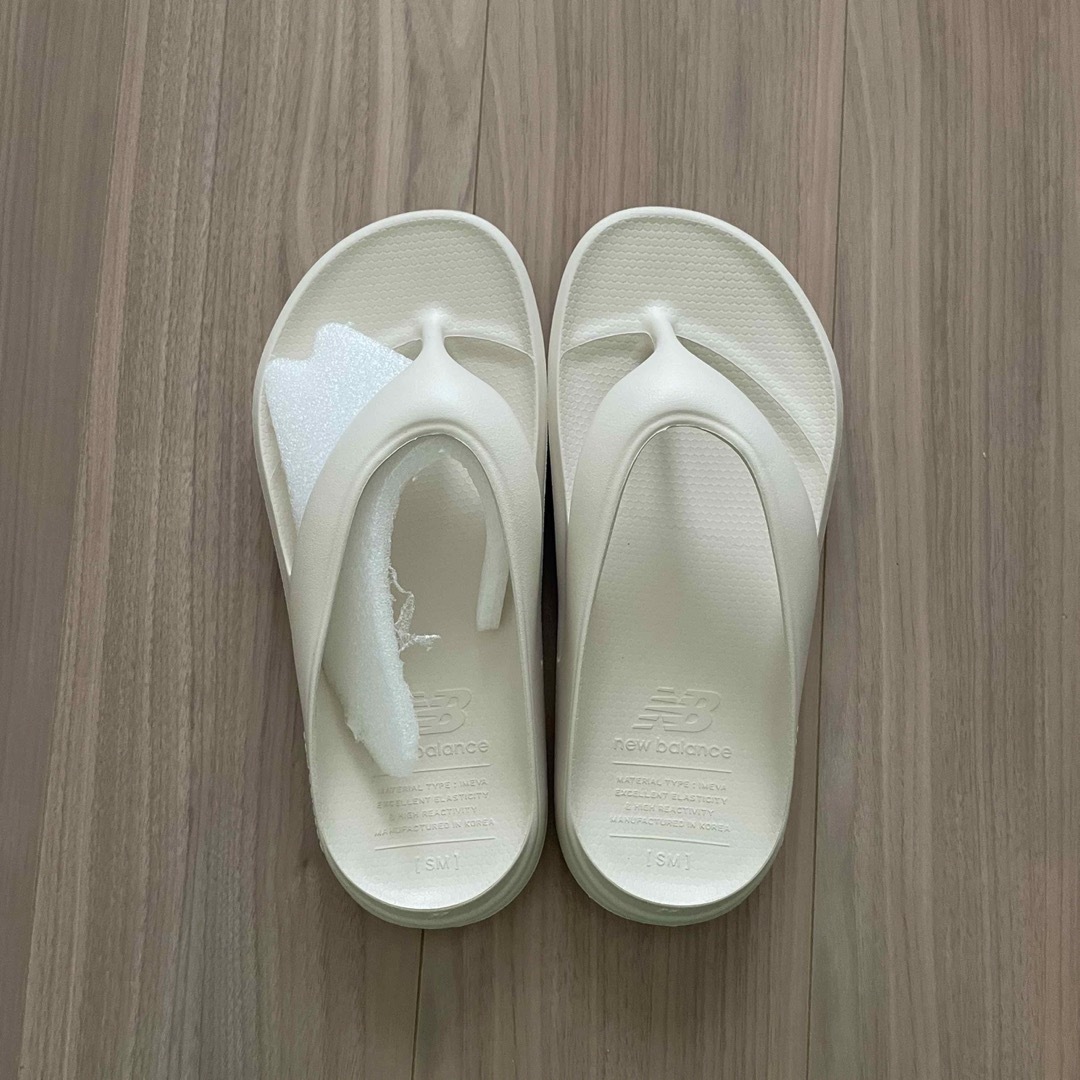 New Balance ニューバランス サンダル Flip-Flop ベージュ