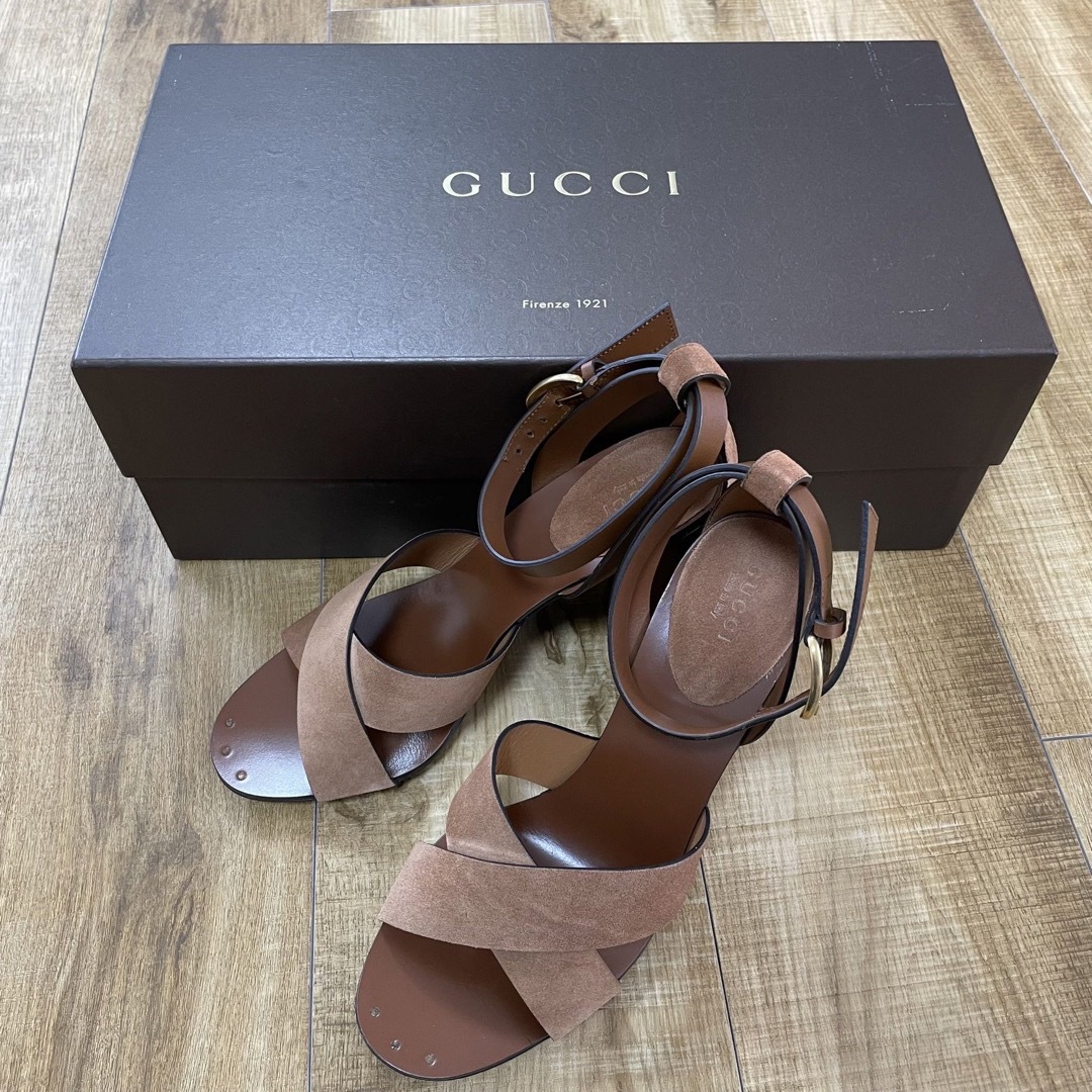 Gucci(グッチ)の美品　GUCCI  サンダル  クロスベルト ブラウン ヒール 38 レディースの靴/シューズ(サンダル)の商品写真