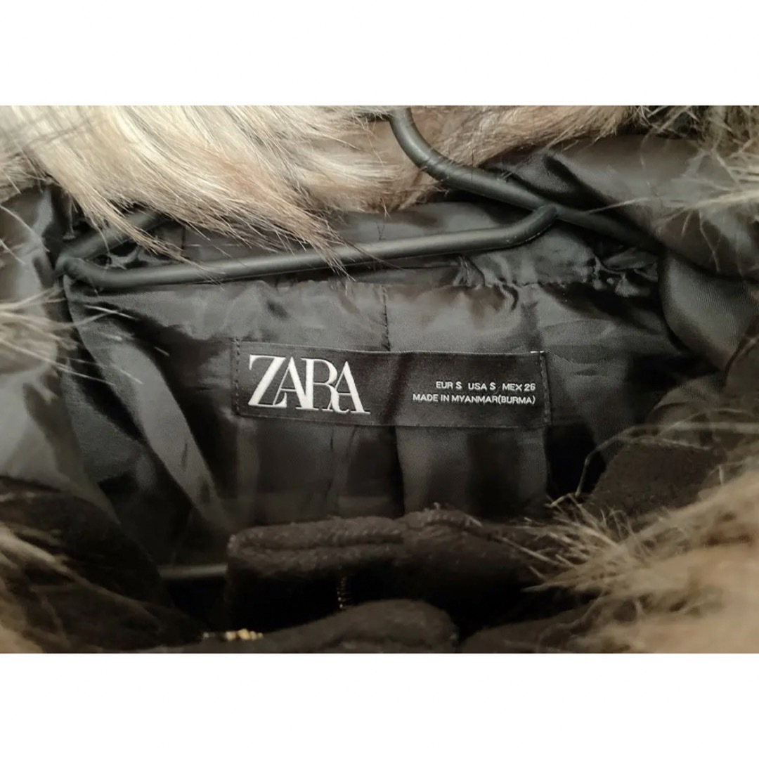 ZARA(ザラ)のZARA ザラ　ファーフード付きピーコート　ダッフルコート　アウター　レディース レディースのジャケット/アウター(ピーコート)の商品写真