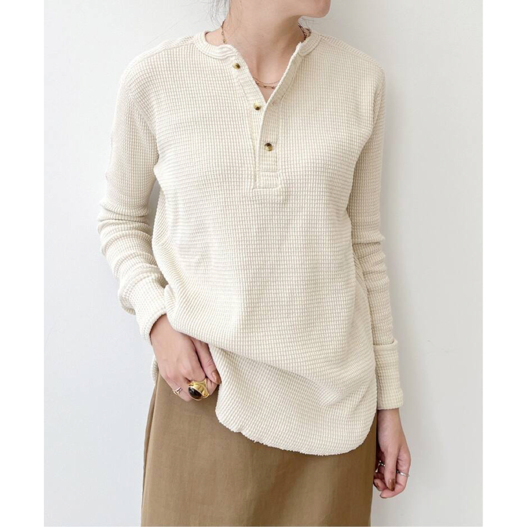 L'Appartement DEUXIEME CLASSE(アパルトモンドゥーズィエムクラス)のGOOD GRIEF! HENLEY NECK THERMAL TOP レディースのトップス(カットソー(長袖/七分))の商品写真