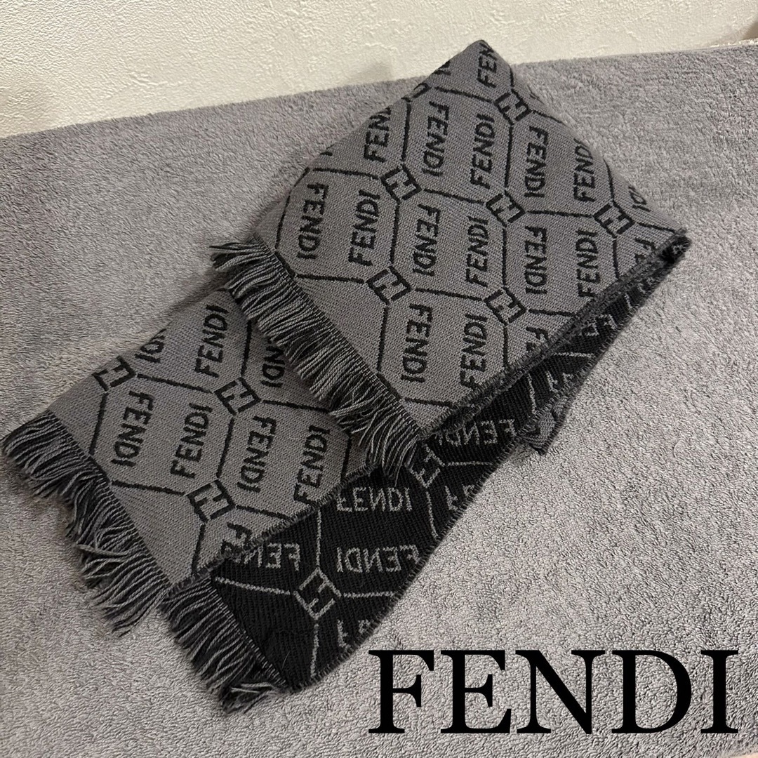 FENDI リバーシブルウールマフラー