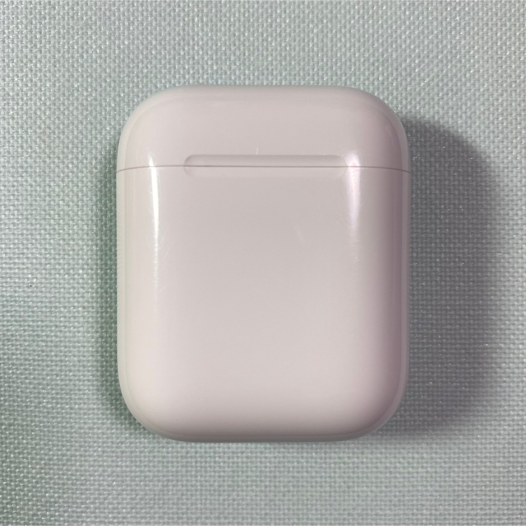 Apple(アップル)のAirPodsケース　第1世代　第一世代　充電ケース　充電器　充電　A1602 スマホ/家電/カメラのオーディオ機器(ヘッドフォン/イヤフォン)の商品写真