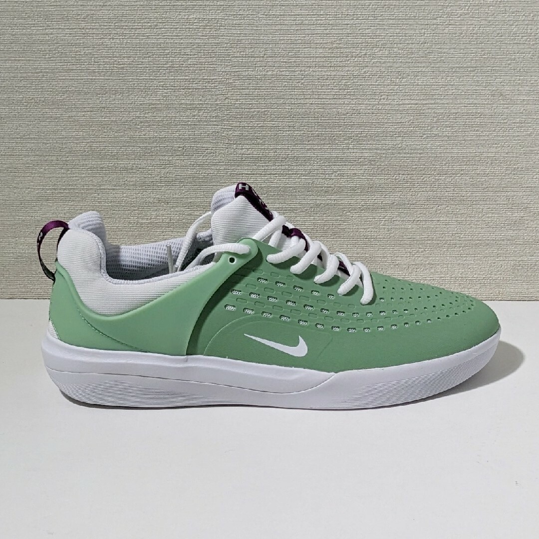 新品 28cm Nike SB Zoom Nyjah 3 ズームナイジャ 2