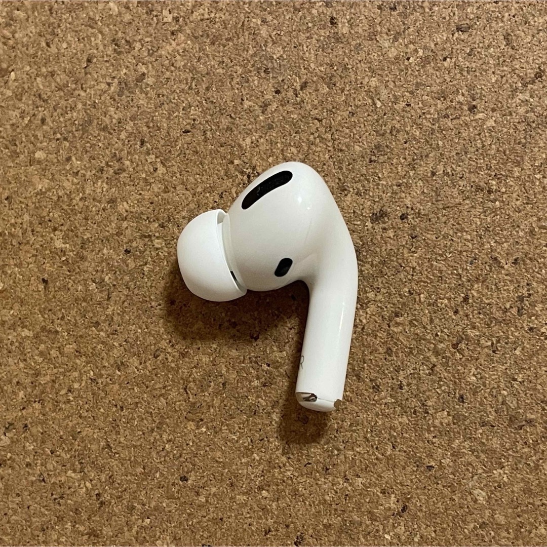 Apple(アップル)のAirPods 右耳 国内正規品 スマホ/家電/カメラのオーディオ機器(ヘッドフォン/イヤフォン)の商品写真