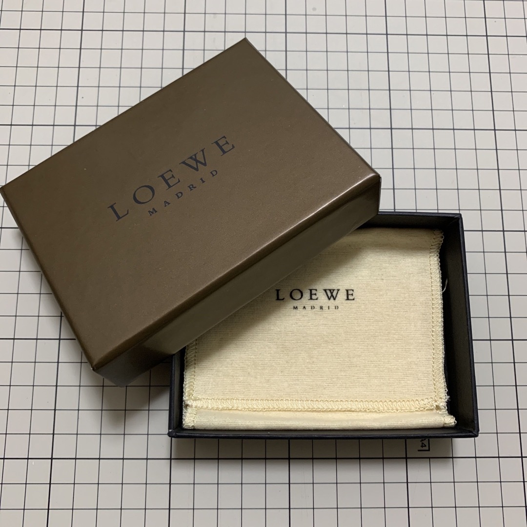 LOEWE(ロエベ)のLOEWE コインケース レディースのファッション小物(コインケース)の商品写真