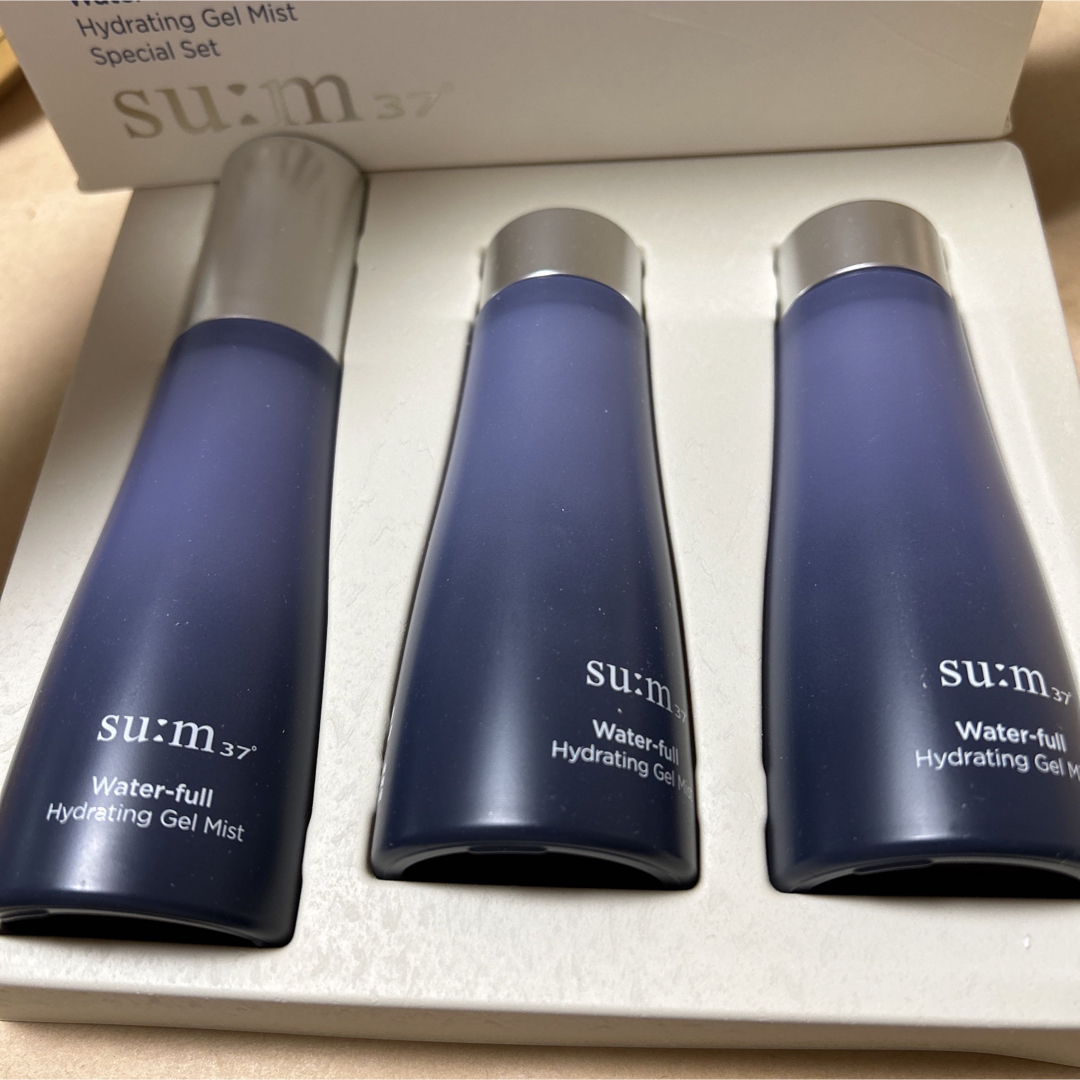 su:m37°(スム)のNEW】ウォーターフル ハイドレイティング ジェル ミスト 60ml*3個 コスメ/美容のスキンケア/基礎化粧品(化粧水/ローション)の商品写真