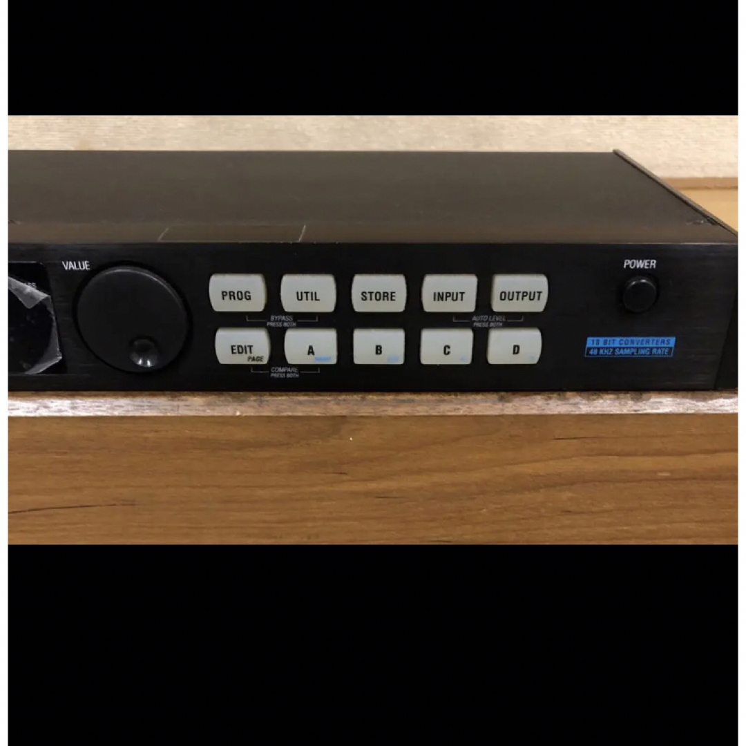 ALESIS MIDIVERB4 18ビット・デジタルマルチエフェクトプロセッサ