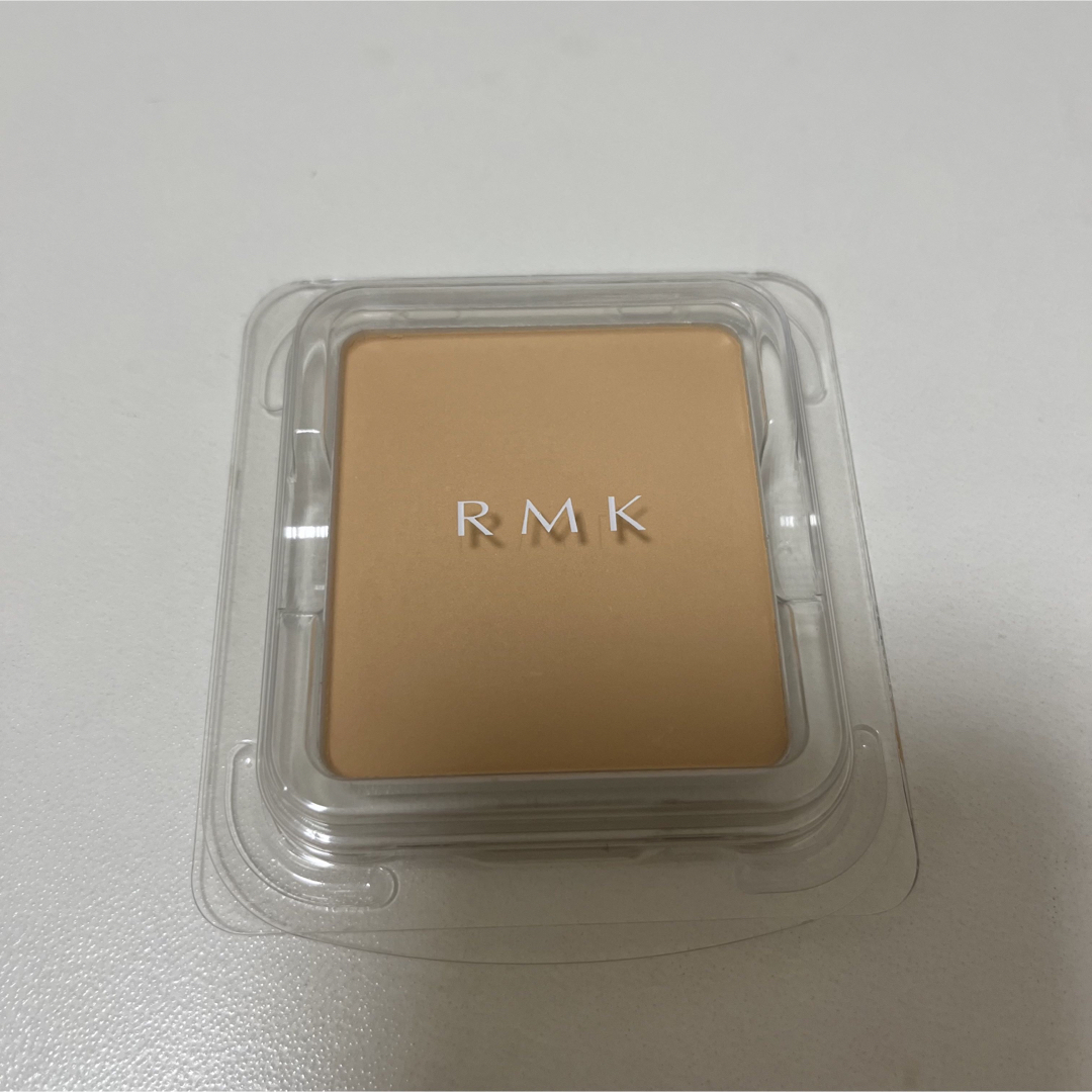 RMK(アールエムケー)の【残量◎】RMK エアリーパウダーファンデーションN(リフィル) コスメ/美容のベースメイク/化粧品(ファンデーション)の商品写真