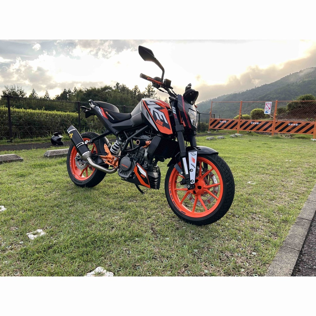 KTM DUKE125 ABS 2014 カスタム車　整備済み　美車　最終値下げ