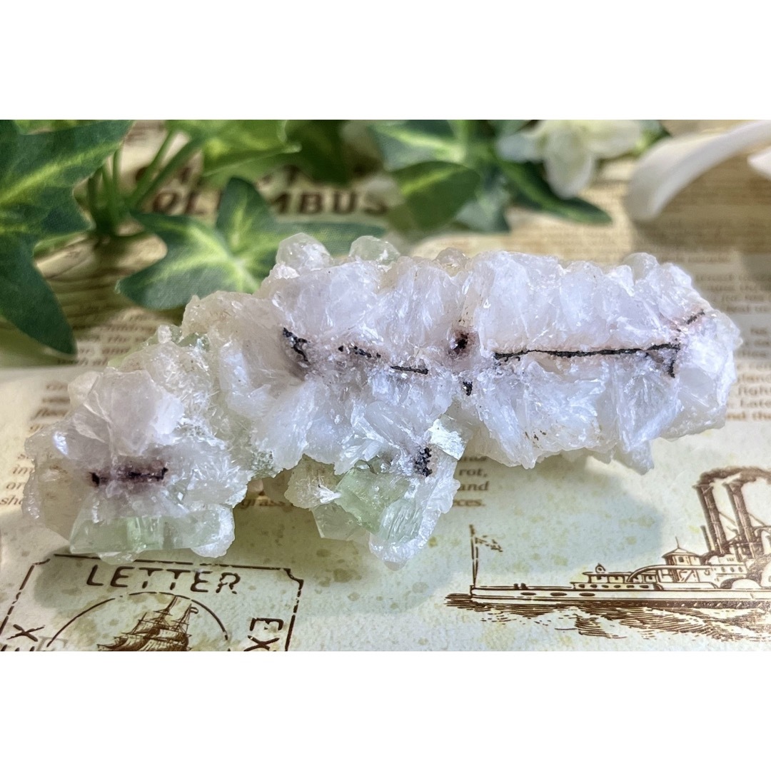 天使の水晶✨　レインボー　グリーンアポフィライト　原石　ラフストーン　魚眼石