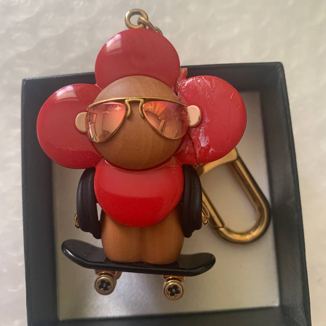 ルイヴィトン ヴィヴィエンヌ リュック スケボー キーホルダー