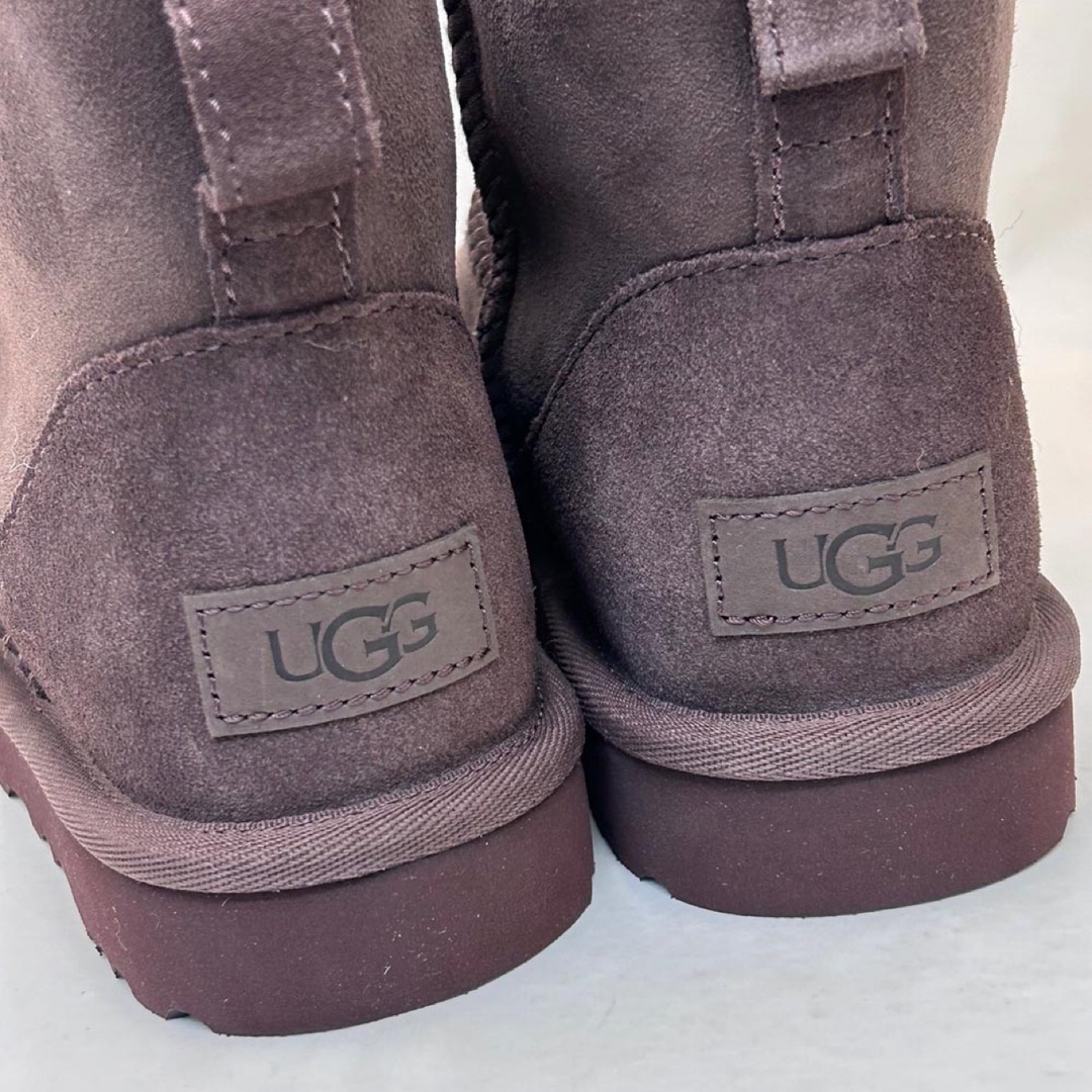 新品 UGG ブーツ CLASSIC MINI Ⅱ ダークブラウン 25.0cm