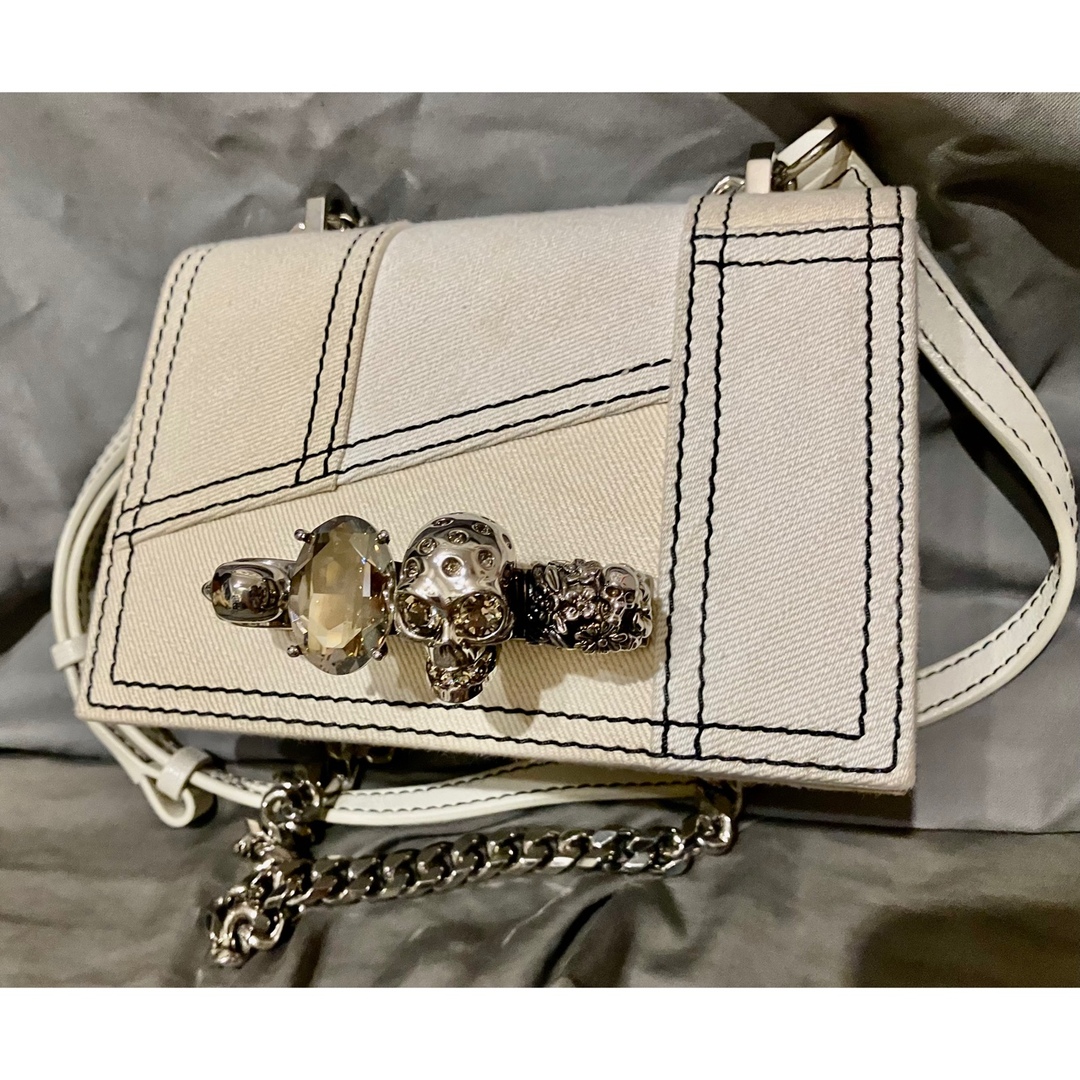 新品未使用！送料込み★alexander mcqueen★スモール スカルバッグ