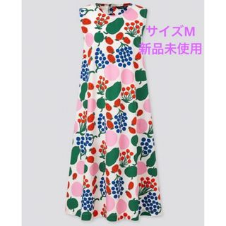 マリメッコ(marimekko)のユニクロ　マリメッコ　フルーツ柄　ワンピース　新品　サイズM(ひざ丈ワンピース)