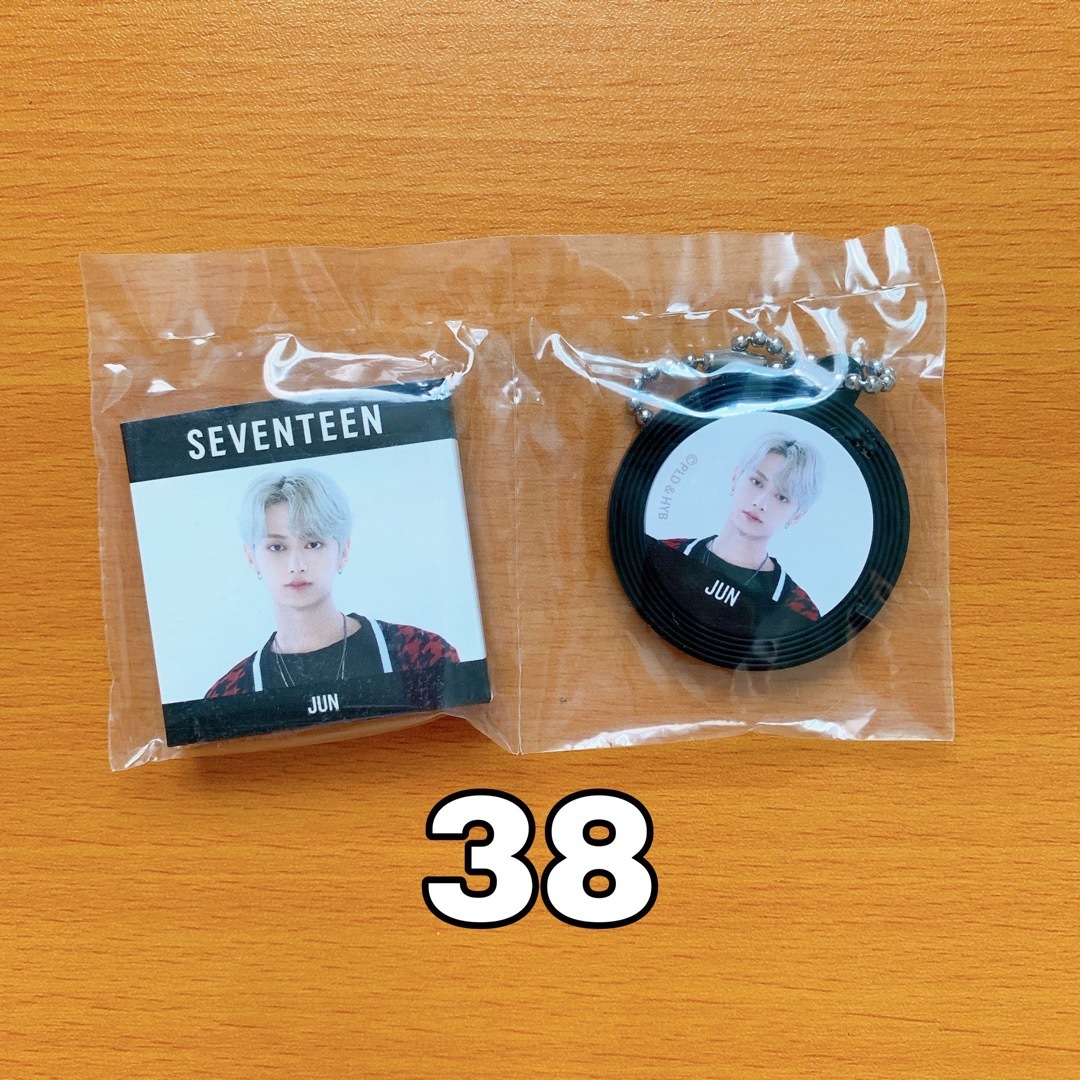 SEVENTEEN(セブンティーン)のPetiTEEN from SEVENTEEN 一番くじ　ジュン エンタメ/ホビーのタレントグッズ(アイドルグッズ)の商品写真