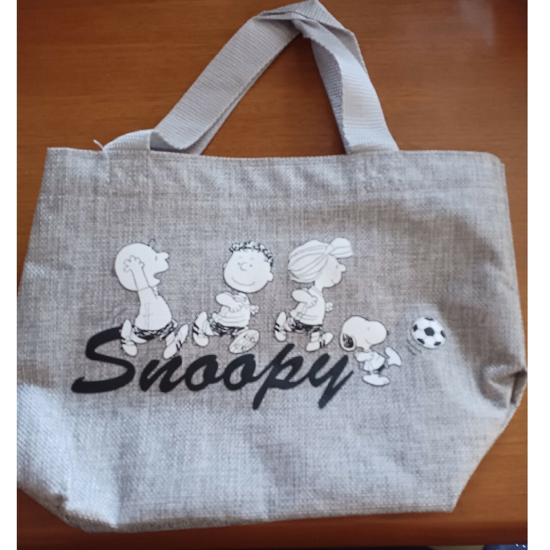 SNOOPY(スヌーピー)のランチバッグ　スヌーピー インテリア/住まい/日用品のキッチン/食器(弁当用品)の商品写真