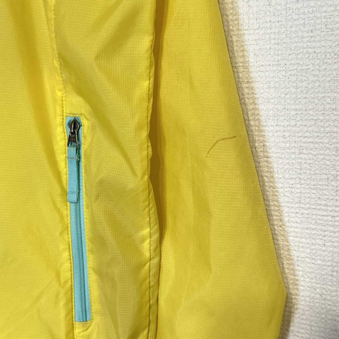 THE NORTH FACE(ザノースフェイス)のノースフェイス　ナイロンジャケット　イエロー　140 boy/girl　 キッズ/ベビー/マタニティのキッズ服男の子用(90cm~)(ジャケット/上着)の商品写真