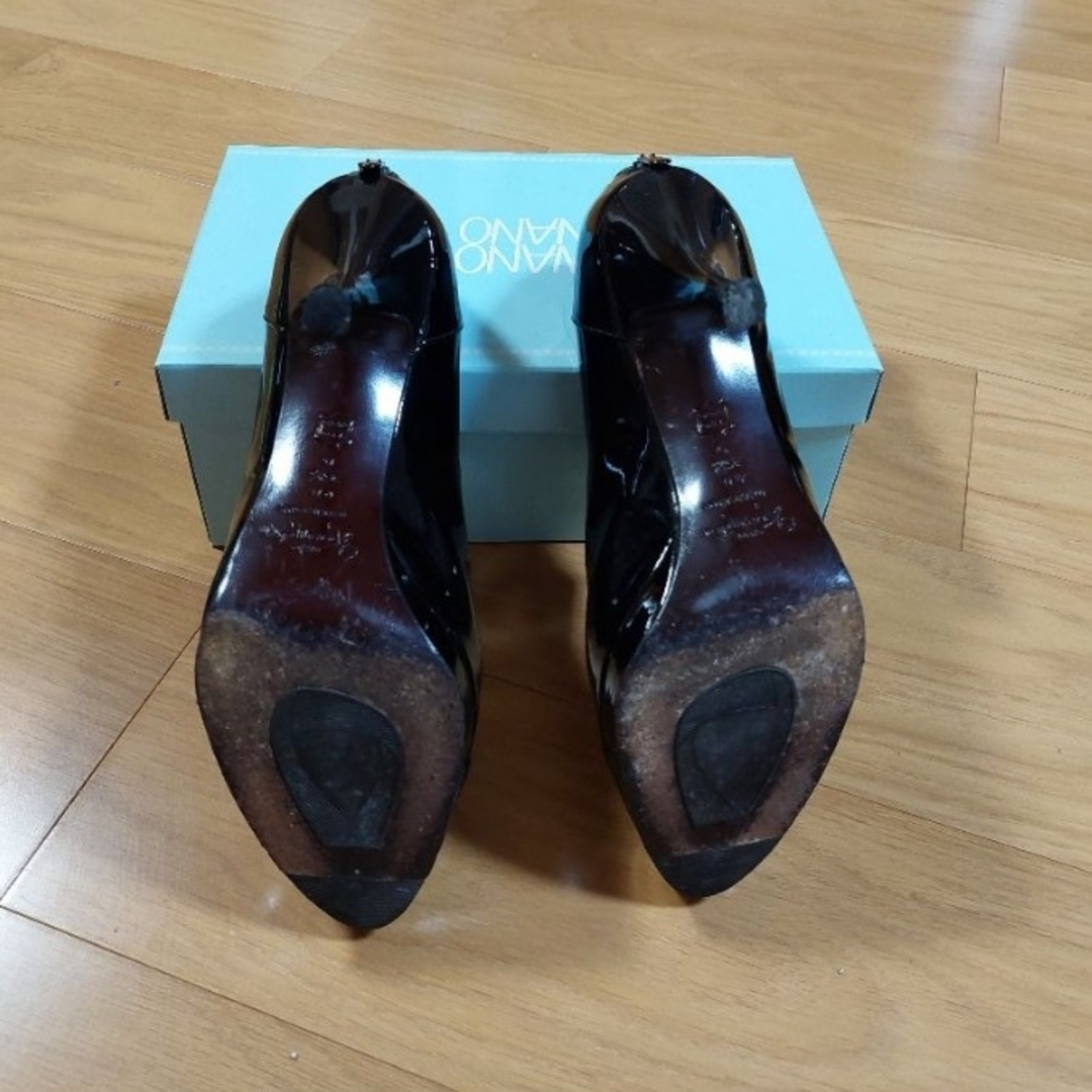 GINZA Kanematsu(ギンザカネマツ)の銀座かねまつ　エナメル　ブーティ レディースの靴/シューズ(ブーツ)の商品写真