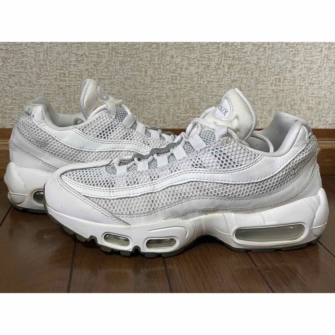 NIKE(ナイキ)のNIKE AIR MAX 95 ESSENTIAL 24.0cm レディースの靴/シューズ(スニーカー)の商品写真