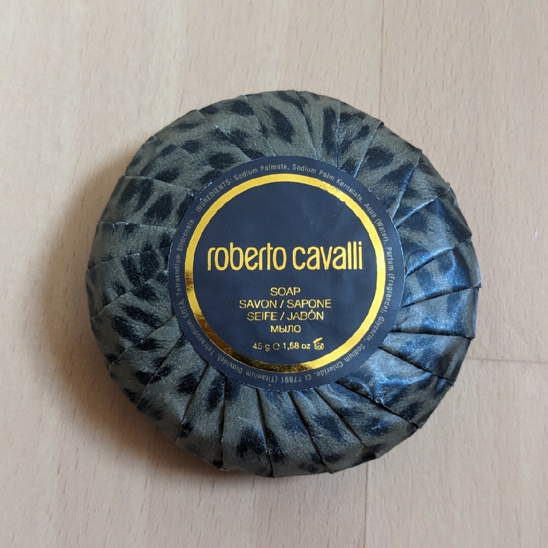 Roberto Cavalli(ロベルトカヴァリ)の石鹸 コスメ/美容のボディケア(ボディソープ/石鹸)の商品写真