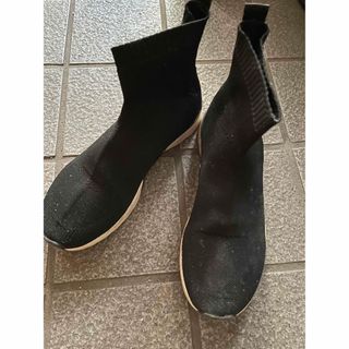 ザラ(ZARA)のZARA ソックススニーカー　ブラック　24cm(スニーカー)