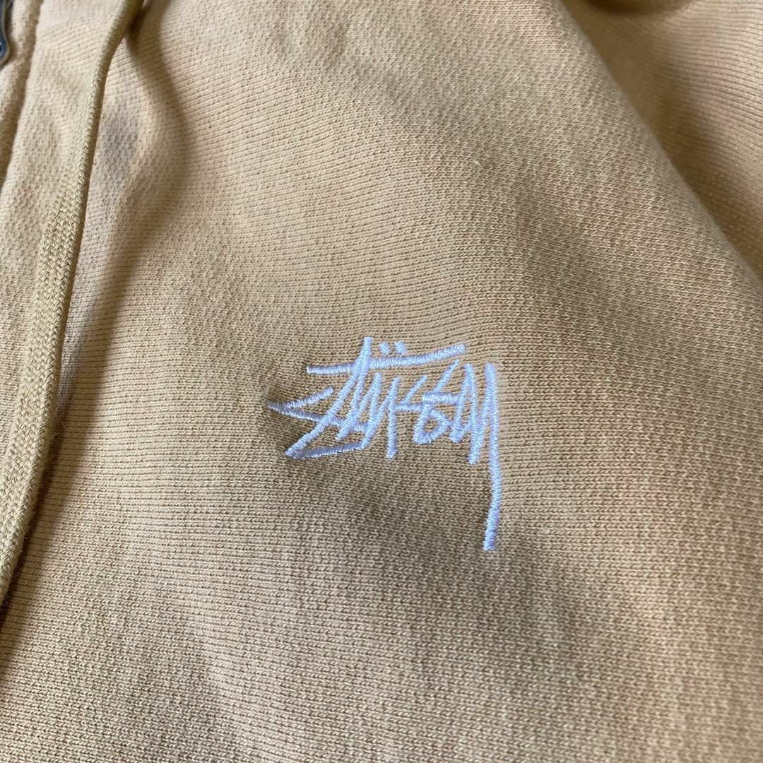 stussy ワンポイントロゴ入り裏起毛パーカー