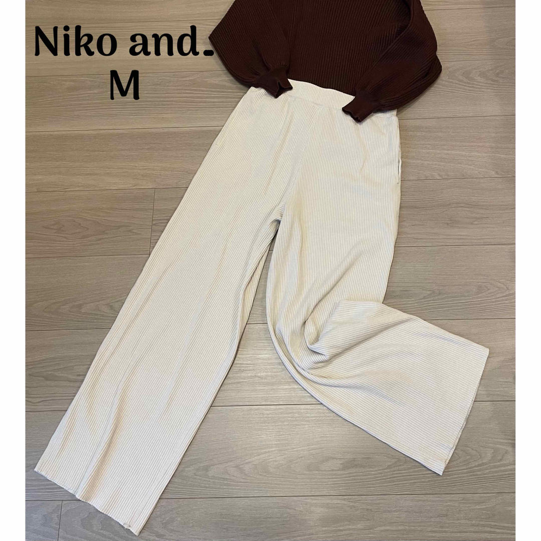 niko and... Niko and… コーデュロイワイドパンツ M ニコアンドの通販 by himawari♡古着｜ニコアンドならラクマ