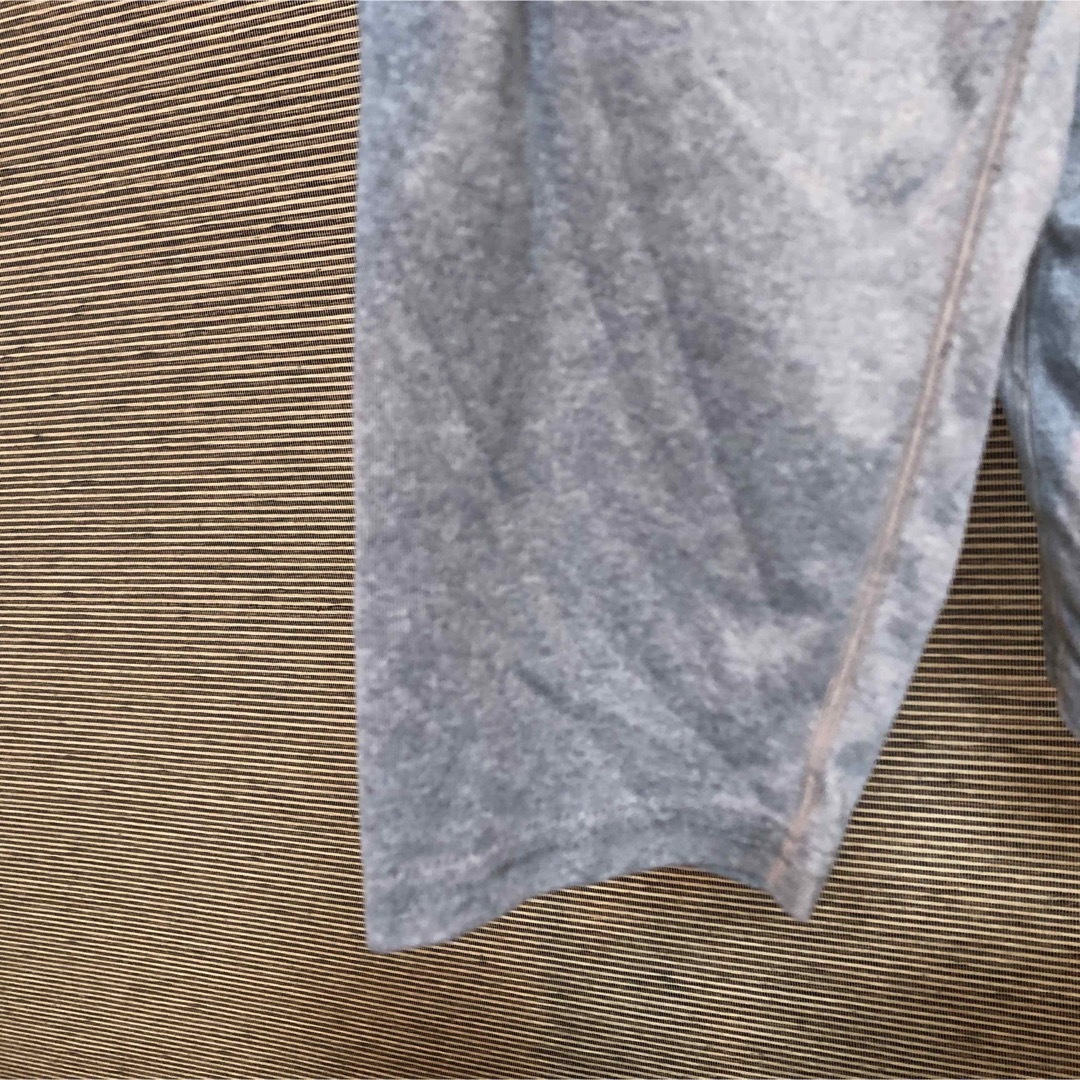 NIKE(ナイキ)の【ナイキ】ロンT　スウォッシュロゴ　ワンポイントロゴ　グレー　メキシコ製74 メンズのトップス(Tシャツ/カットソー(七分/長袖))の商品写真
