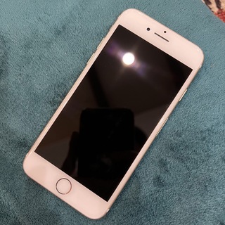 iPhone - iPhone7 ゴールド 128GB ジャンク品の通販 by Blue｜アイ ...