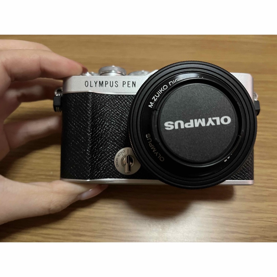 OLYMPUS - 5年間保証付 OLYMPUS PEN E-P7 14-42mm EZレンズキットの