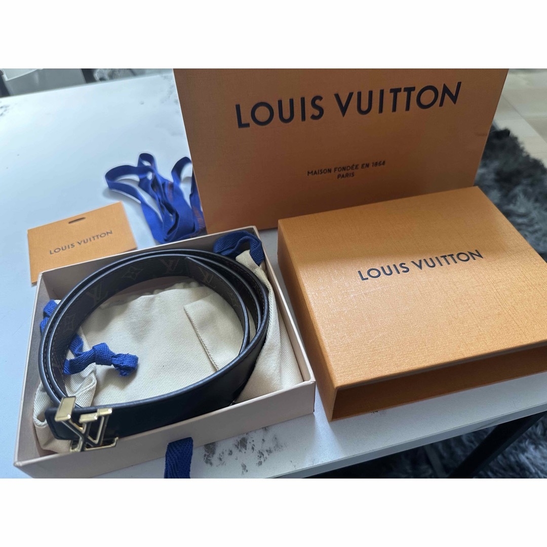 LOUIS VUITTON(ルイヴィトン)のルイヴィトン ベルト・LV アイコニック 20MM リバーシブル レディースのファッション小物(ベルト)の商品写真