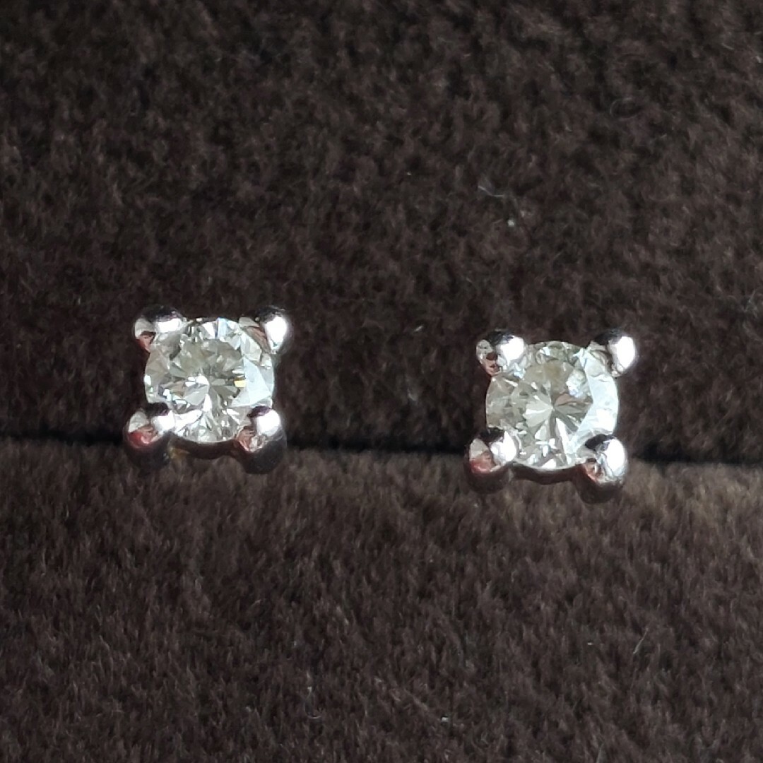 ジュエリーマキ【Pt850】ダイヤモンド0.09ct×2(計0.18)一粒ピアス-