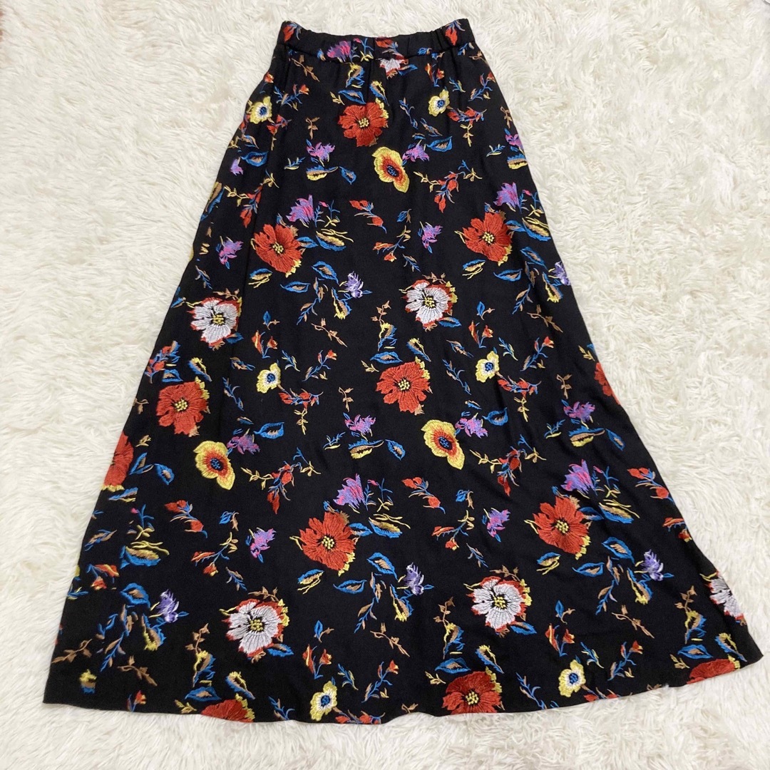 美品✨グレースコンチネンタル 刺繍 ロング丈 マキシ 花柄 カラフル 黒 赤-