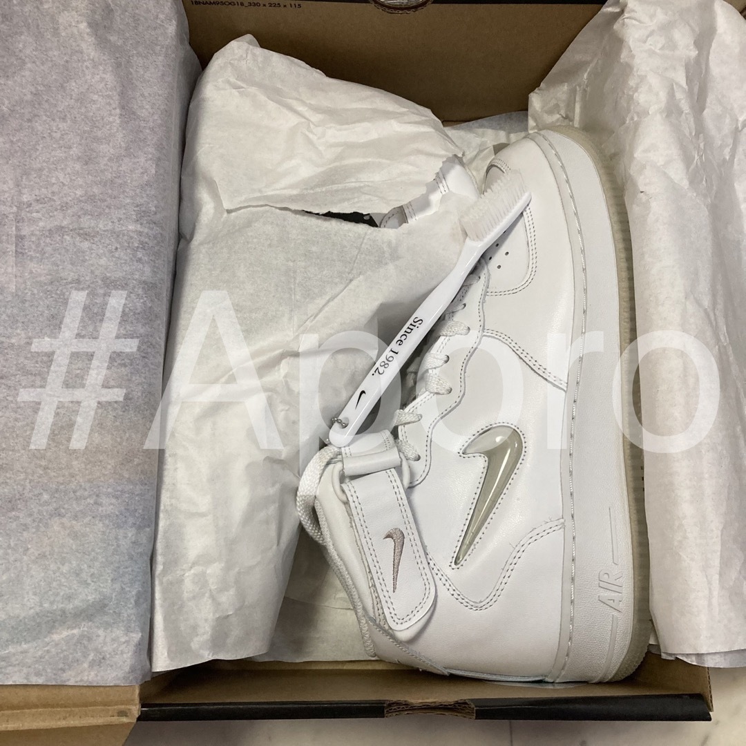 NIKE(ナイキ)のNIKE ナイキ AIR FORCE 1 MID エアフォース1ミッド ホワイト メンズの靴/シューズ(スニーカー)の商品写真