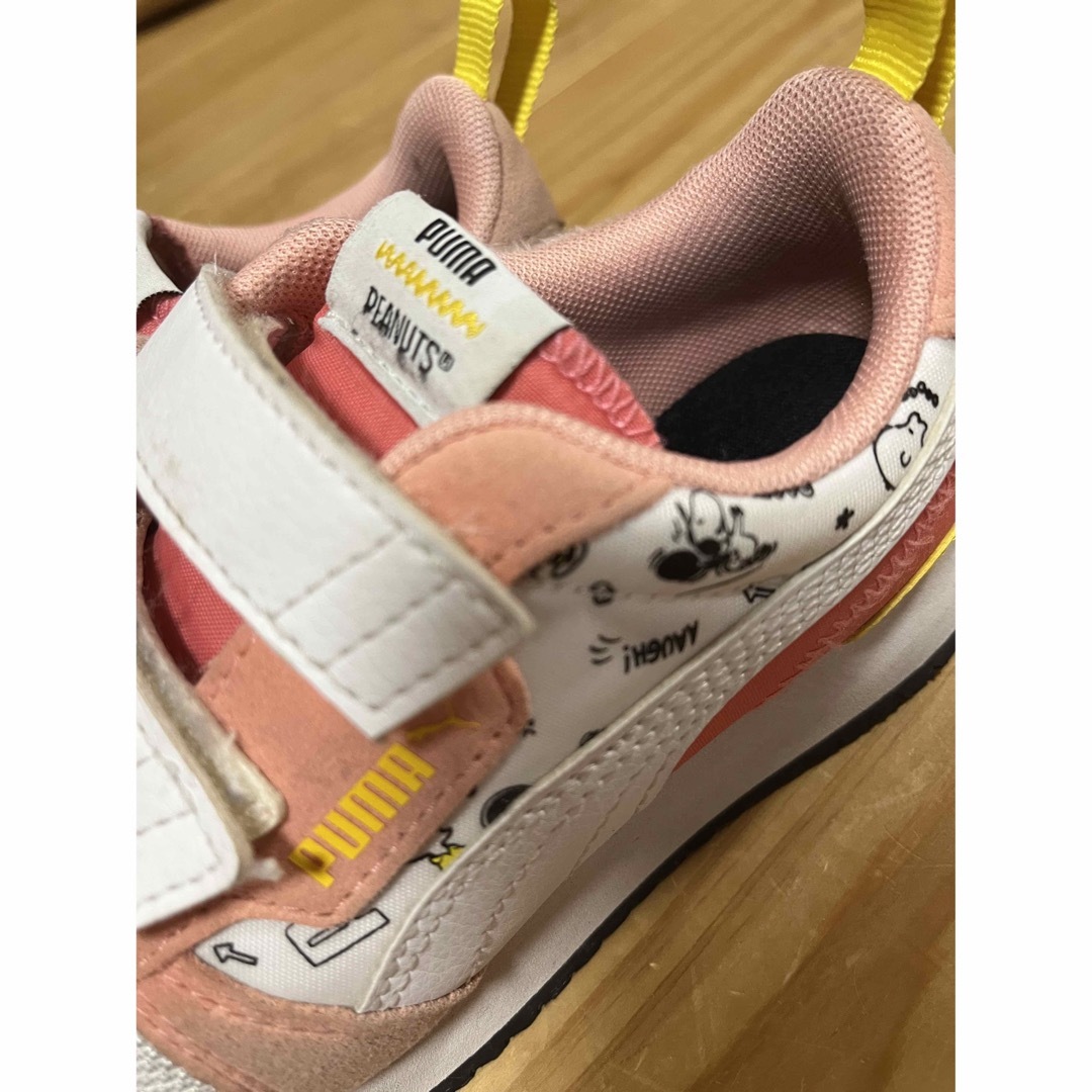 PUMA(プーマ)のプーマ PUMA×PEANUTS キッズ　19センチ キッズ/ベビー/マタニティのキッズ靴/シューズ(15cm~)(スニーカー)の商品写真