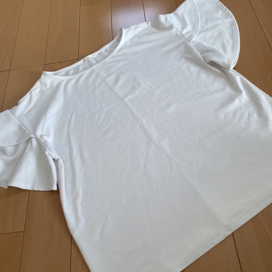 GU(ジーユー)のGU フリルトップス レディースのトップス(Tシャツ(半袖/袖なし))の商品写真