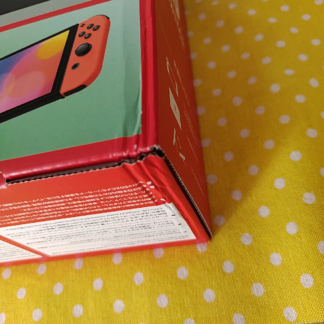 訳あり【新品未開封】Nintendo Switch 本体 有機ELネオンレッド 3