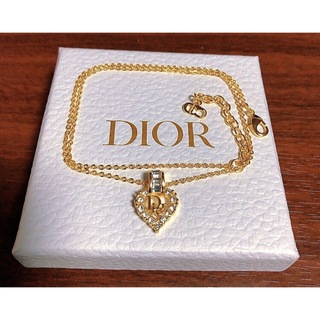 クリスチャンディオール(Christian Dior)のDior 可愛い ハートロゴ 人気 シンプル ネックレス(ネックレス)
