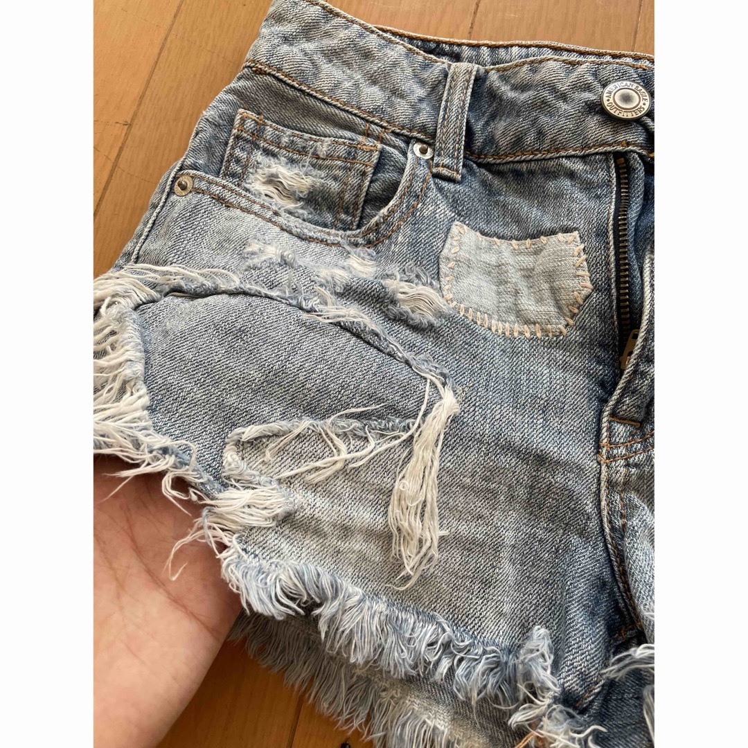 American Eagle(アメリカンイーグル)のアメリカンイーグル　American Eagle デニムパンツ　ショートパンツ レディースのパンツ(ショートパンツ)の商品写真