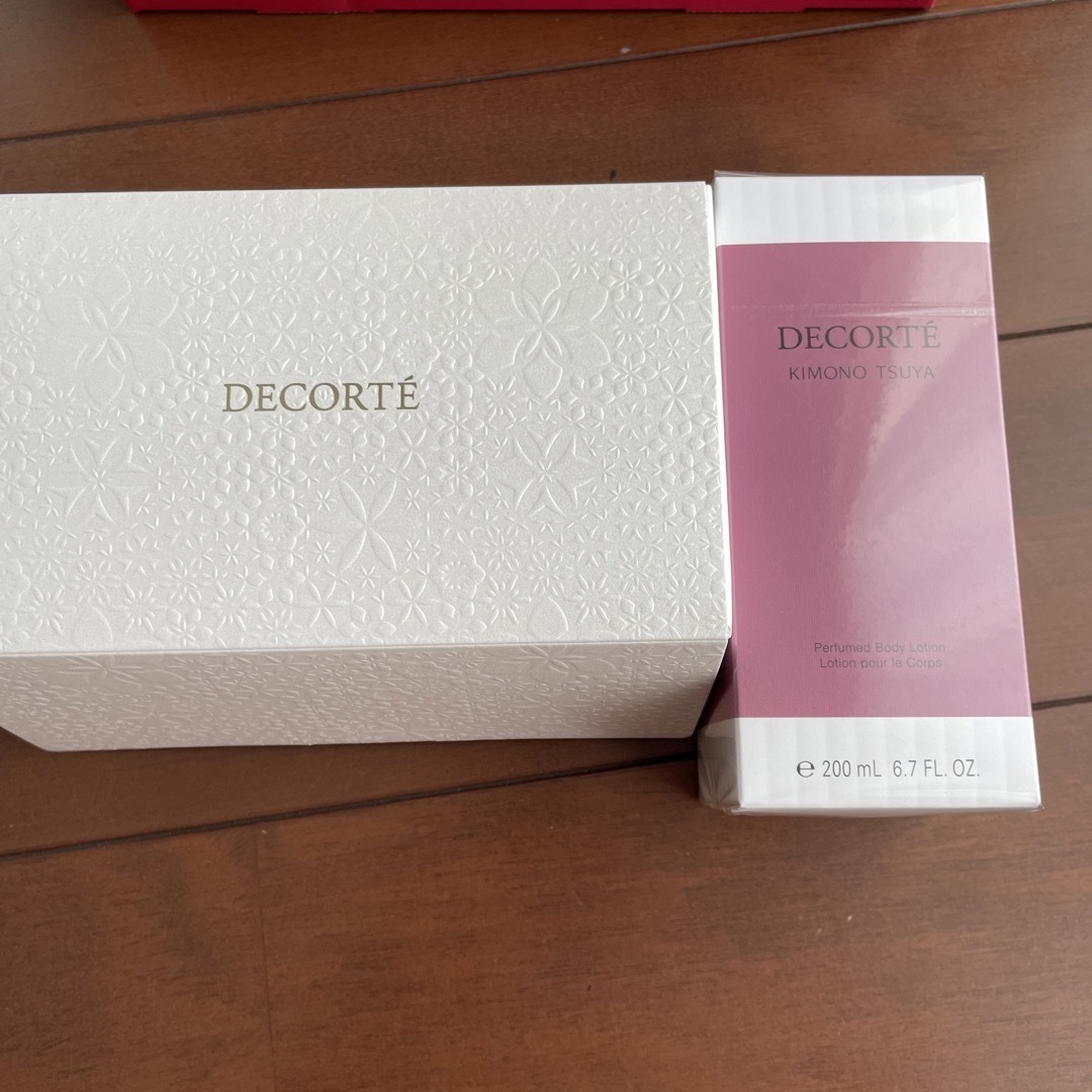 コーセー COSME DECORTE キモノ ツヤ パフュームド ボディローショ