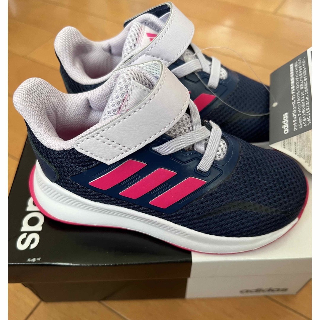 adidas - adidas スニーカー 新品タグ付きの通販 by あお♡'s shop